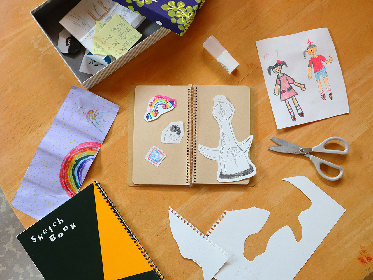 子どもの絵、スクラップすると世界にひとつの作品集になりました